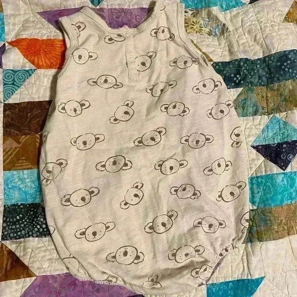 Rylee + Cru Bubble Romper - Picture 2 of 3